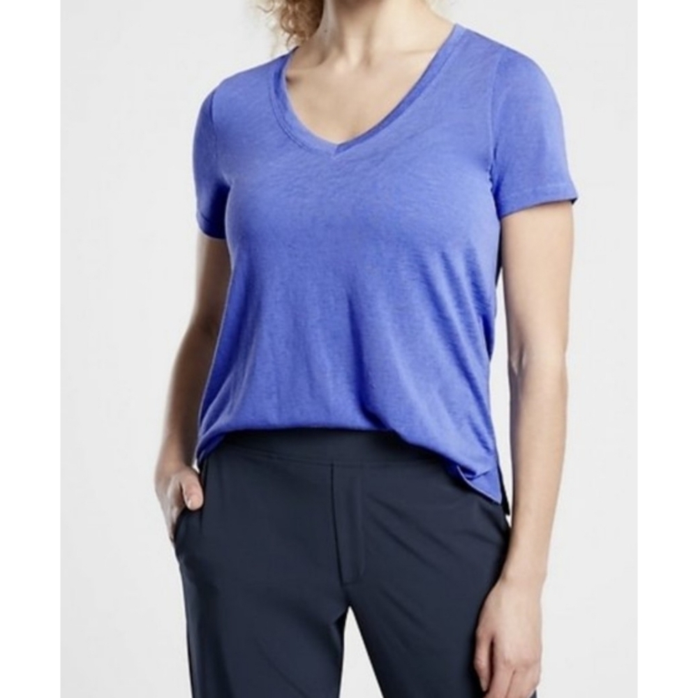 Athleta Periwinkle Blue V-Neck T-Shirt XS Modal Blend Short Sleeve Top